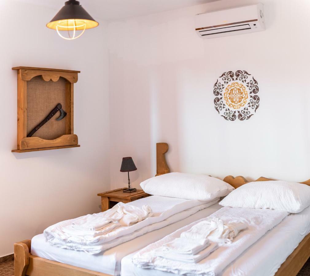 Szabolcs Vezer Panzio Bed and Breakfast Buitenkant foto